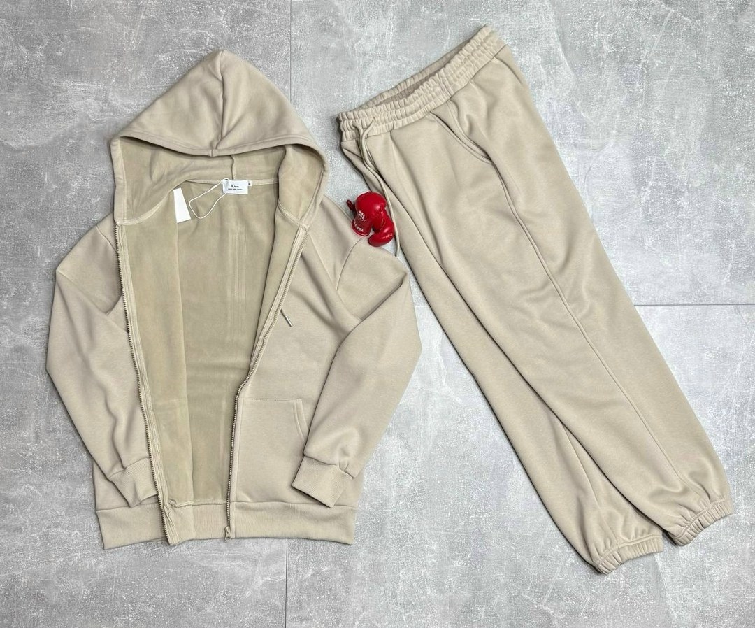 спортивный костюм brunello cucinelli,спортивные костюм,костюм бежевый,мужские спортивные костюмы,спортивный костюм для мужчин