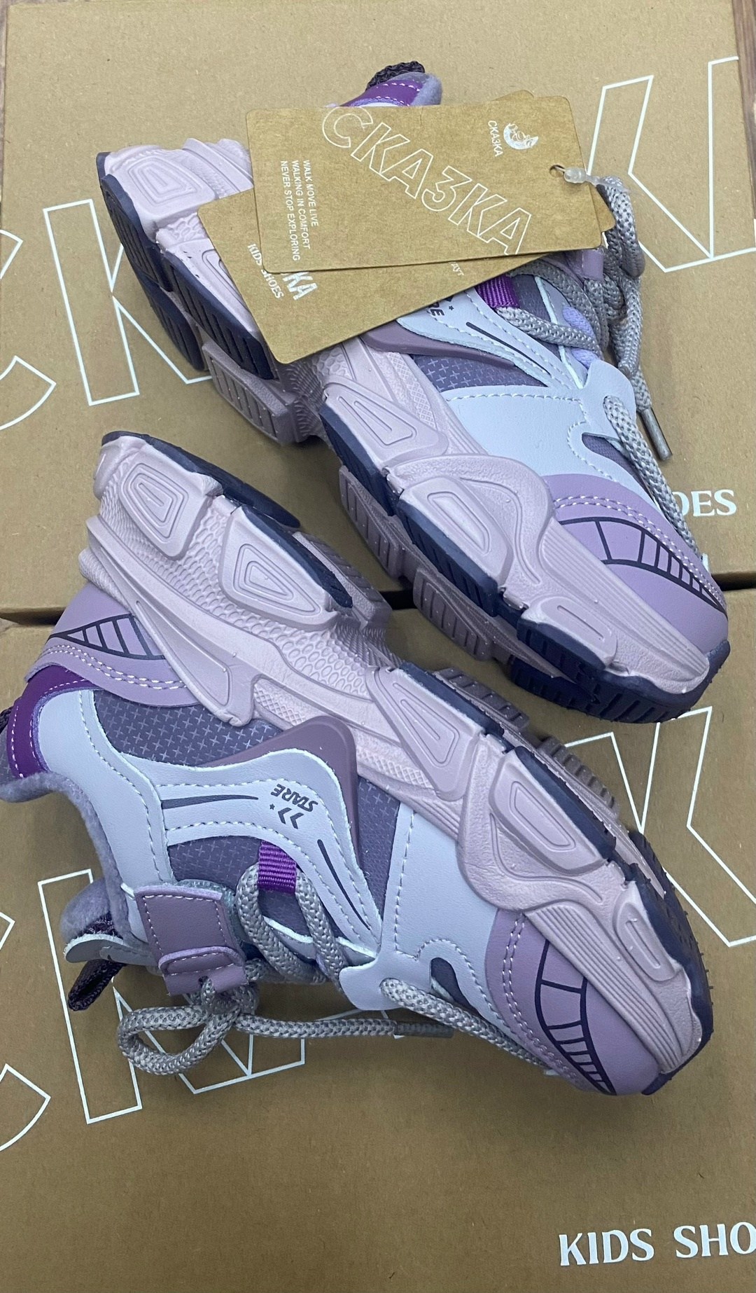 кроссовки,кроссовки для девочек,,детские кроссовки,спортивная