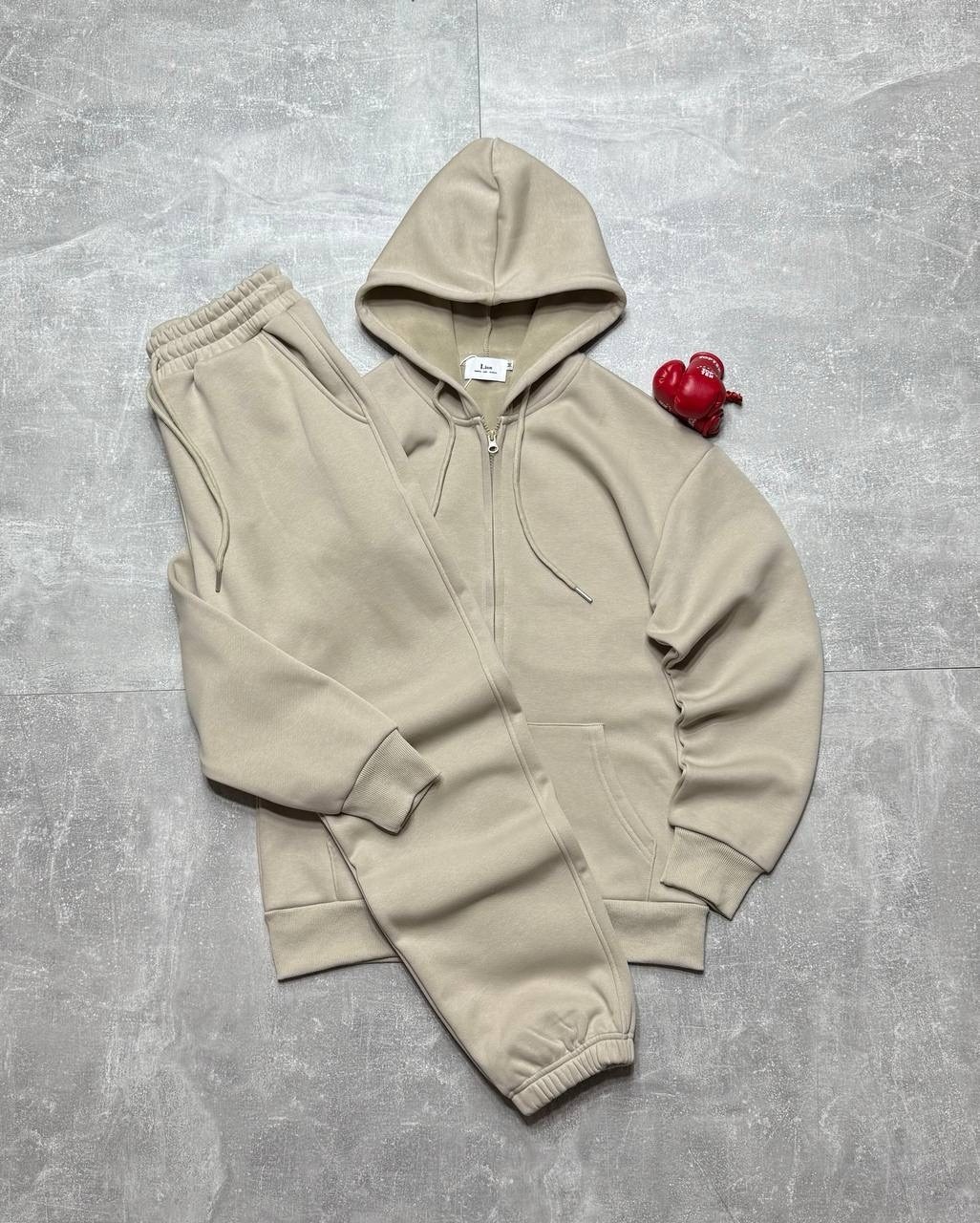 спортивный костюм brunello cucinelli,спортивные костюм,костюм бежевый,мужские спортивные костюмы,спортивный костюм для мужчин