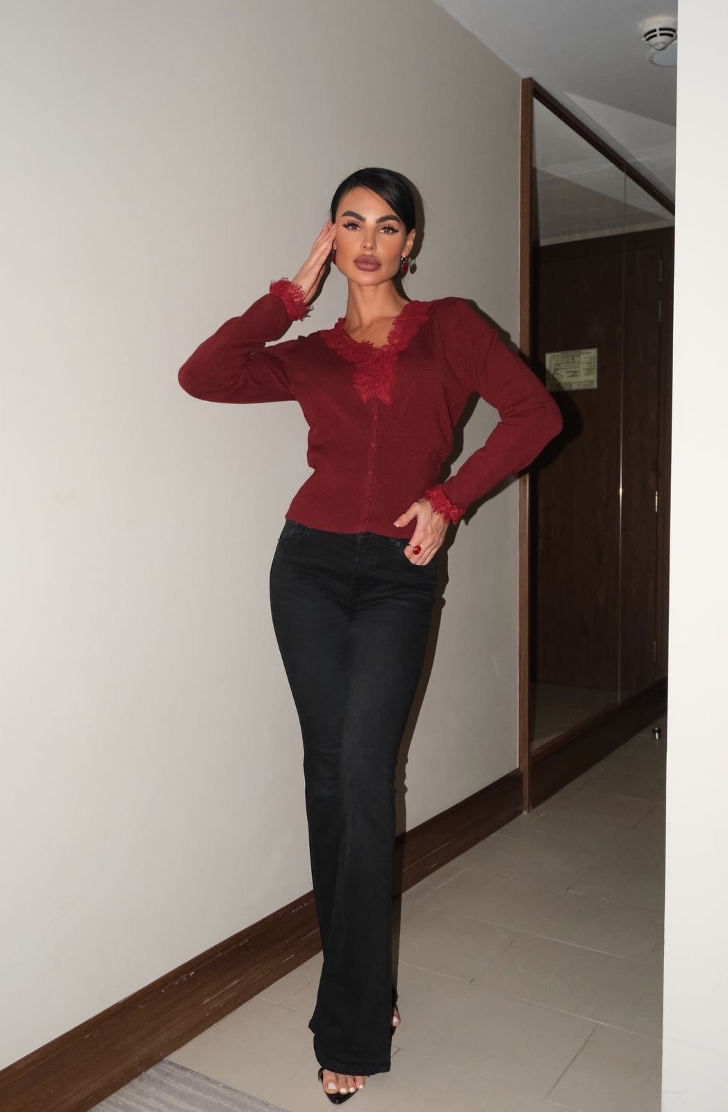 стильная кофта,кофта с кружевами,нарядная кофта,кофточка с кружевом,кофта с кружевными рукавами