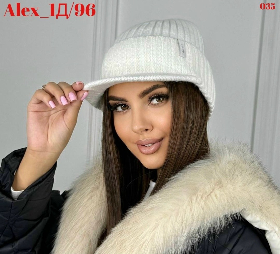 женские шапки,шапка с козырьком,шапка женская бини,кепка женская,вязаная шапка женская