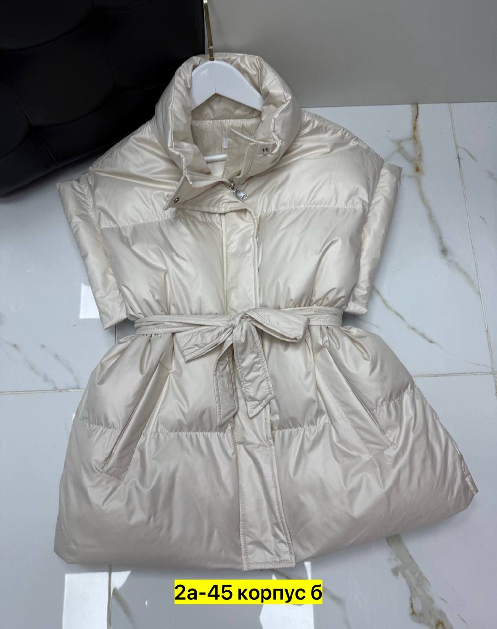 жилетка на синтепоне,демисезонная жилетка,жилет на синтепоне,жилетка женская,женские жилеты