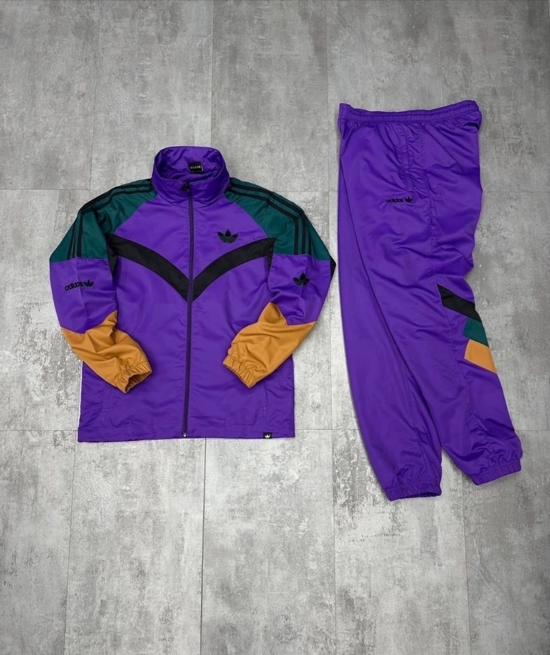 спортивный костюм adidas originals,костюм спортивный адидас ретро 90,костюм адидас 90е,спортивные костюмы адидас,спортивный костюм мужской adidas