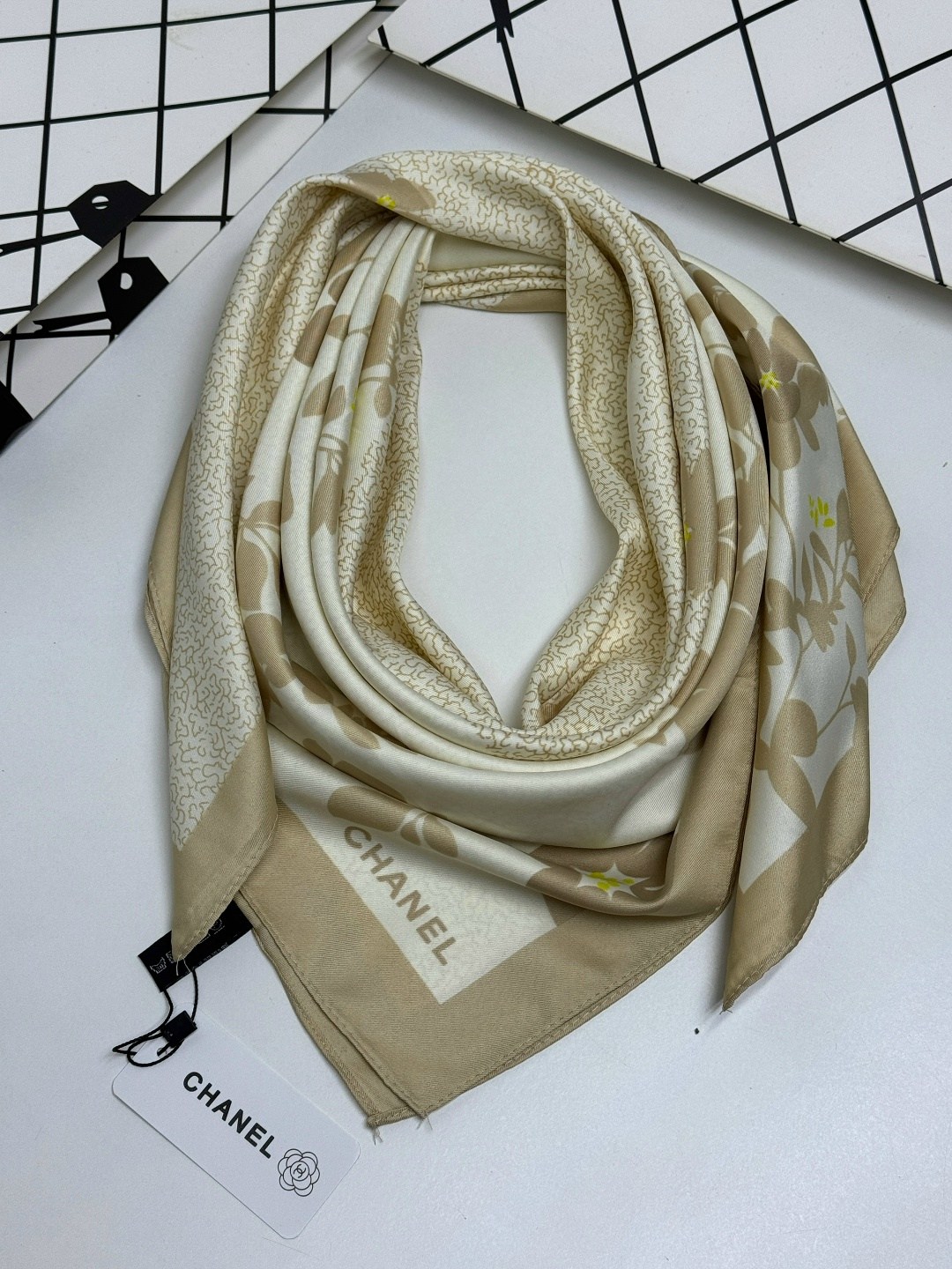 шарф платок женский,платки шарф,шелковый платок шанель,платки шарфы палантины,платок на шею женский