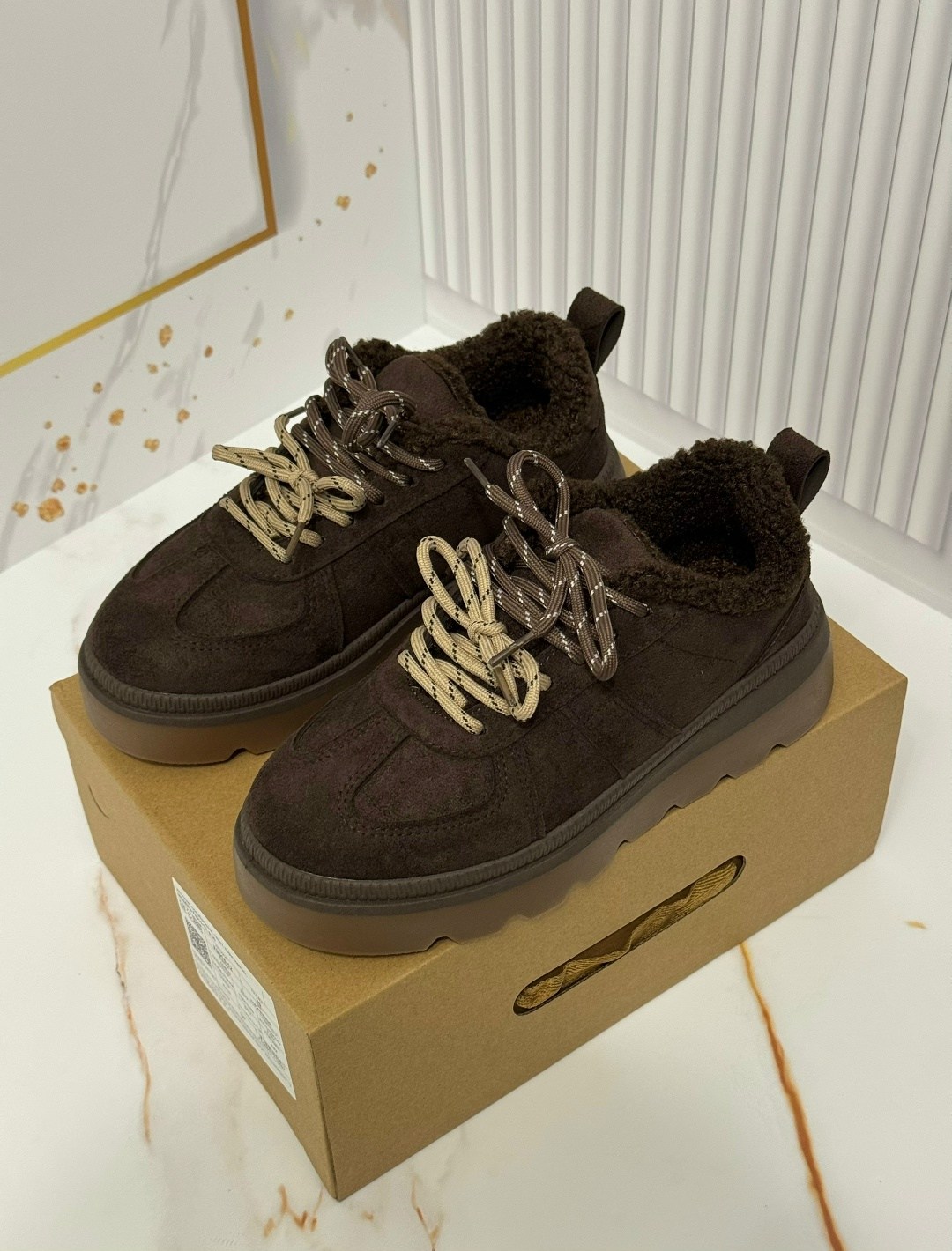 ,модели обуви,повседневная ,ботинки спортивные,зимняя  женская