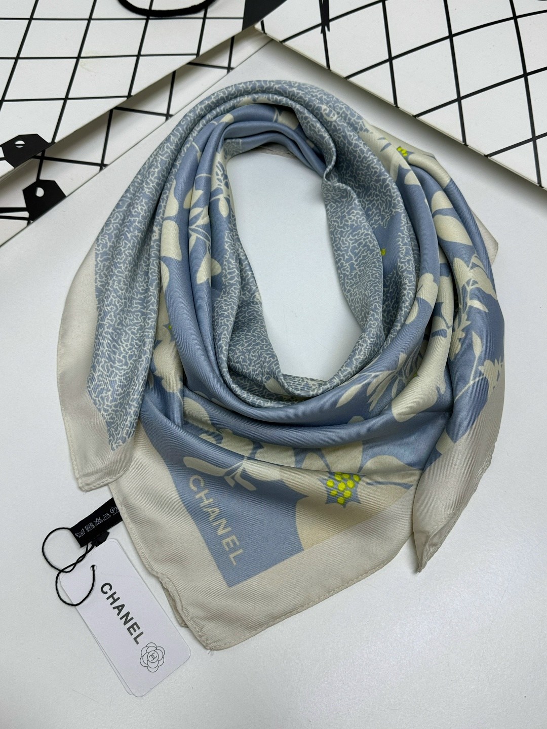 шарф платок женский,платки шарф,шелковый платок шанель,платки шарфы палантины,платок на шею женский