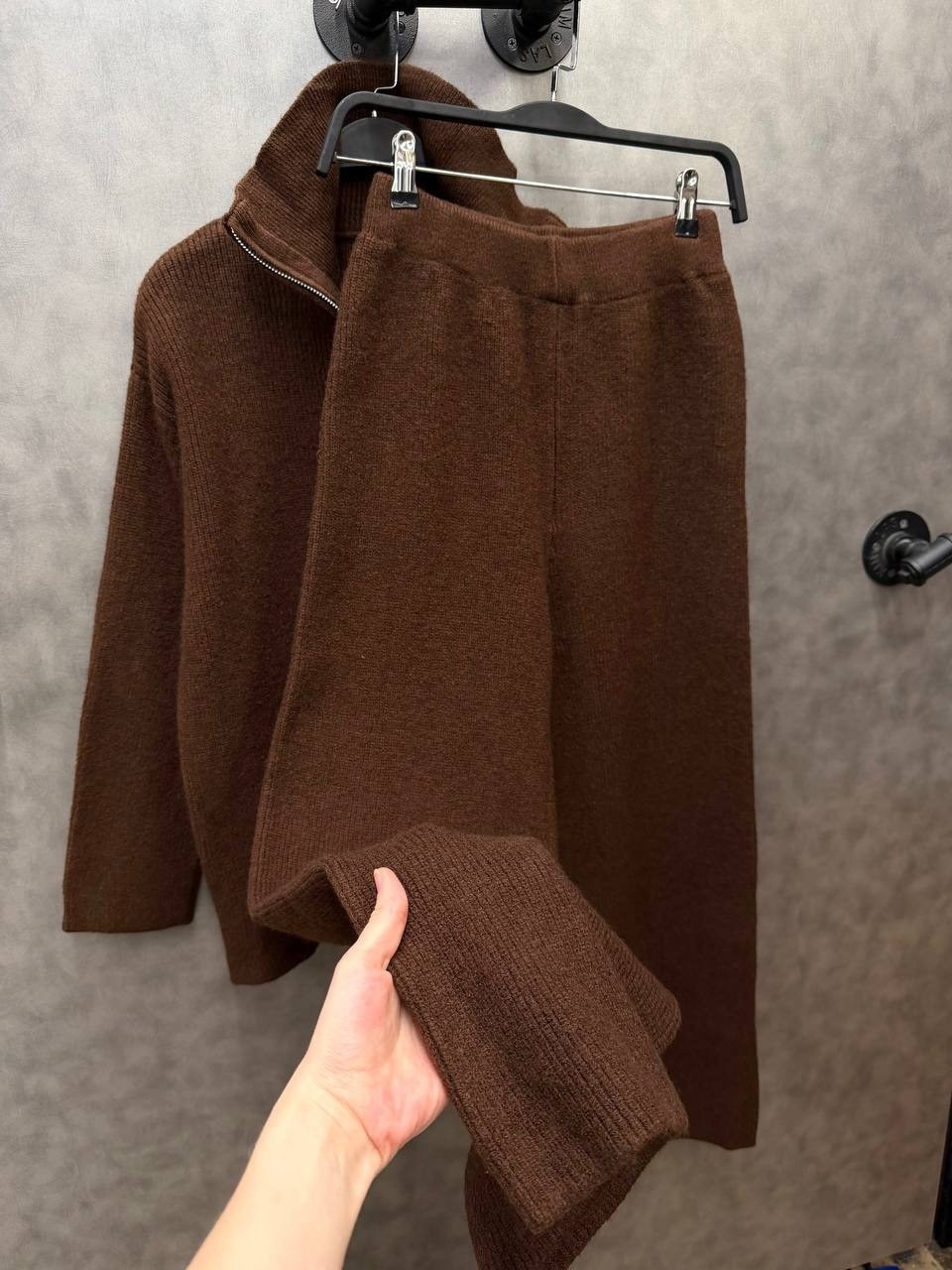 женский вязаный костюм,трикотажные костюмы,женский комплект из свитера,костюмы брючные,вязаные костюмы