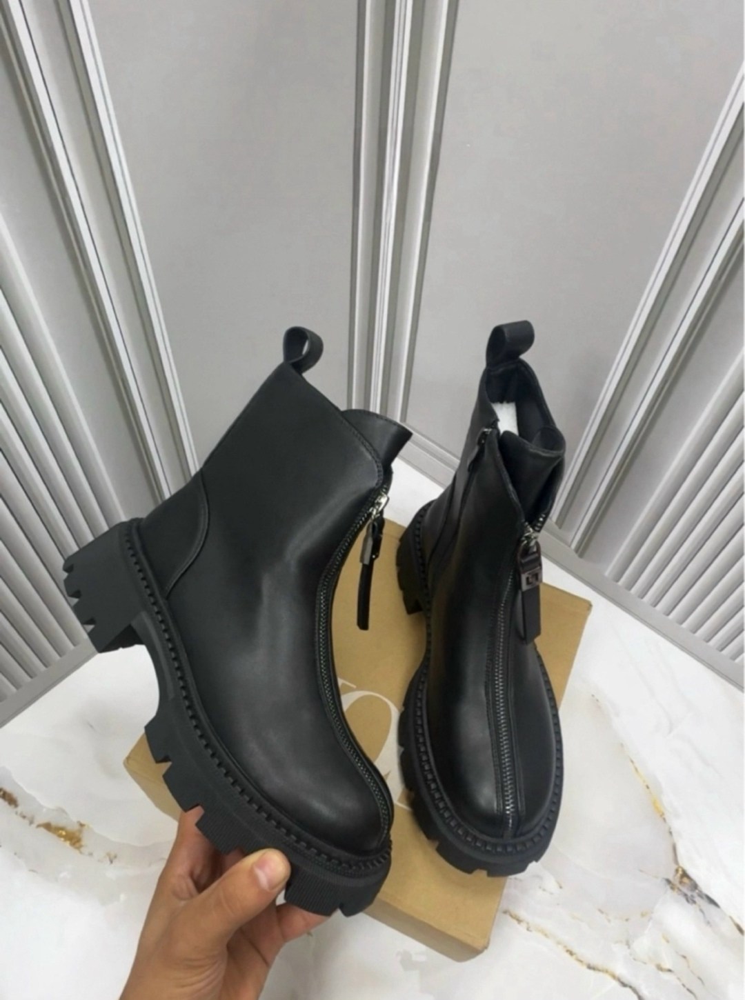 ,женские ботинки,женская ,модные ботинки,обуви