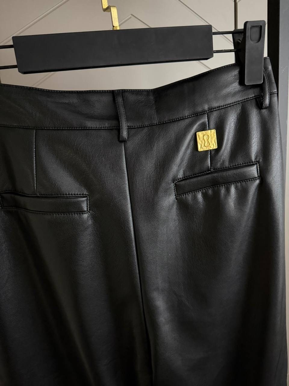 брюки кожаные,брюки женские кожаные,кожаные штаны,прямые брюки из экокожи,брюки женские из экокожи