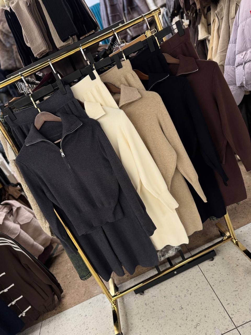 трикотажные костюмы,костюмы брючные,костюмы женские брючные,вязаные костюмы,повседневный костюм