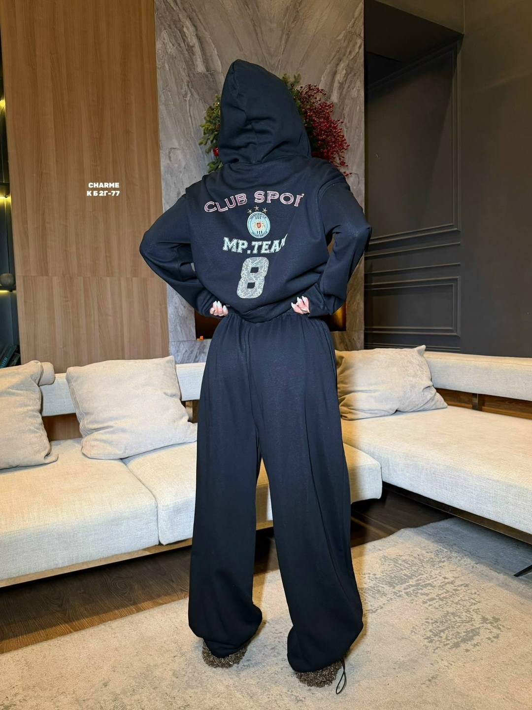 стильные костюмы,костюмы спортивные женские,костюмы спортивный,красный костюм,костюм тройка женский