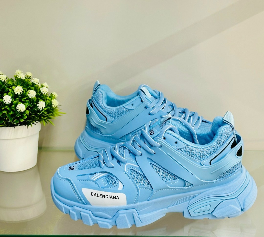 кроссовки женские balenciaga,кроссовки balenciaga track balenciaga,кроссовки balenciaga track,кроссовки balenciaga,balenciaga track голубые