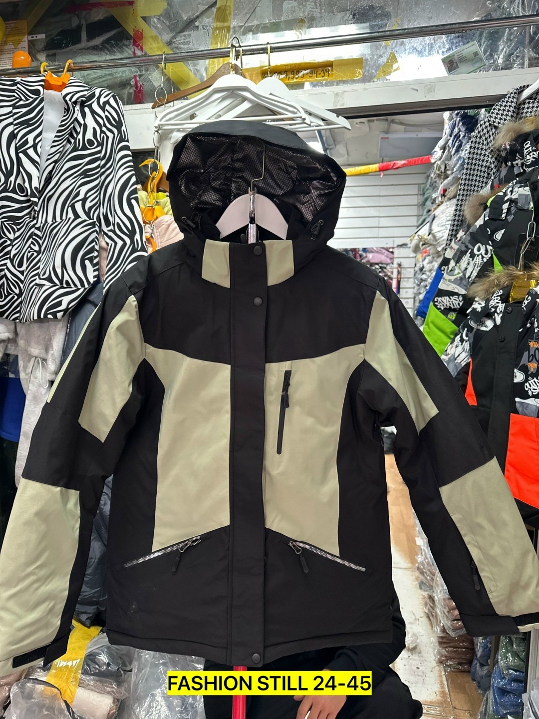 горнолыжная куртка,горнолыжная куртка женская,костюмы горнолыжные,костюмы женские горнолыжные,горнолыжная мембранная куртка