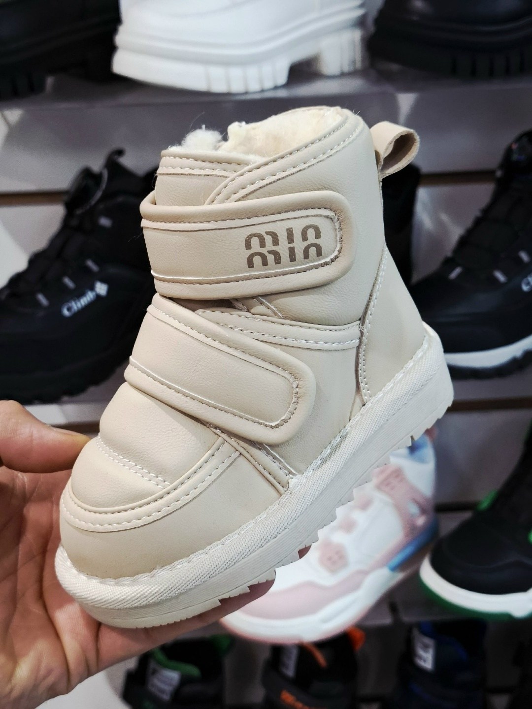 детская ,,детские дутики,зимняя ,дутики женские