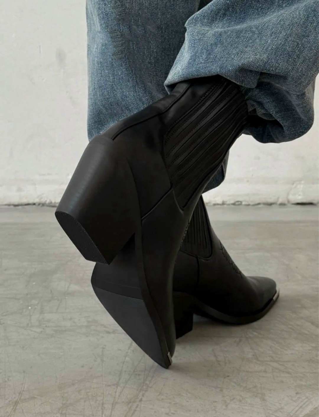 ,сапоги фенди казаки,ботильоны женские,стильные ботильоны,сапоги казаки женские