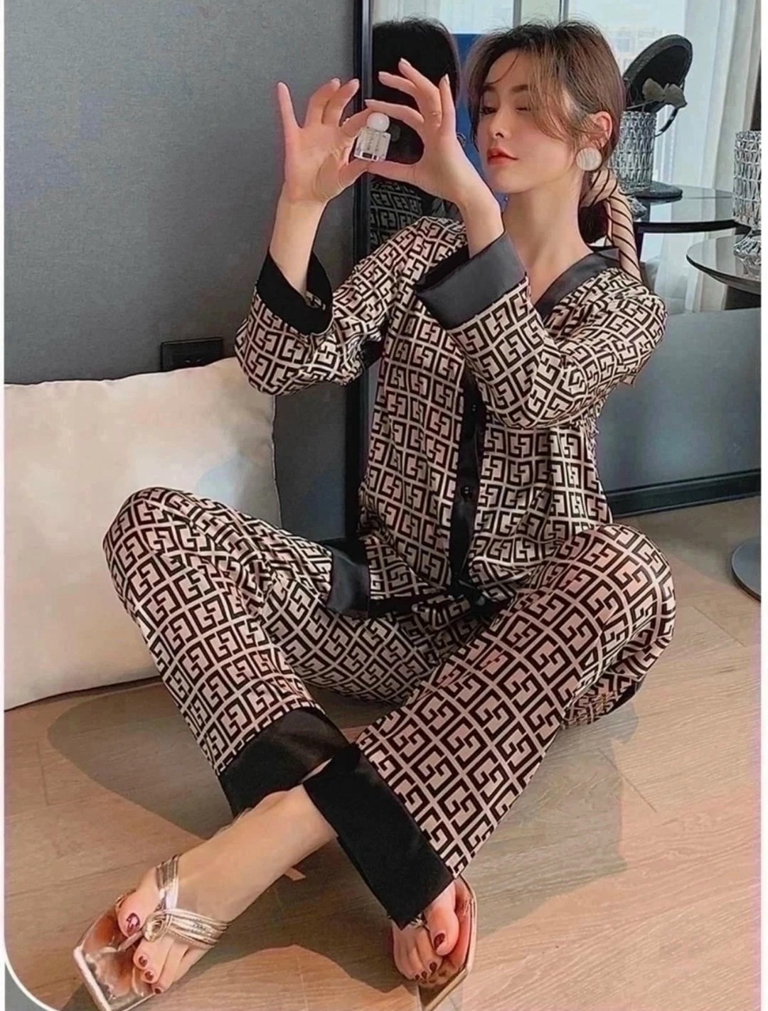 пижама шелковая фенди,пижамы женские 2025 модные,женские пижамные комплекты,пижама  для дома,модная пижама