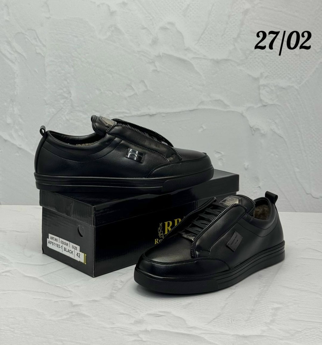 ,мужская ,мужская  кроссовки,слипоны мужские,кроссовки для мужчин