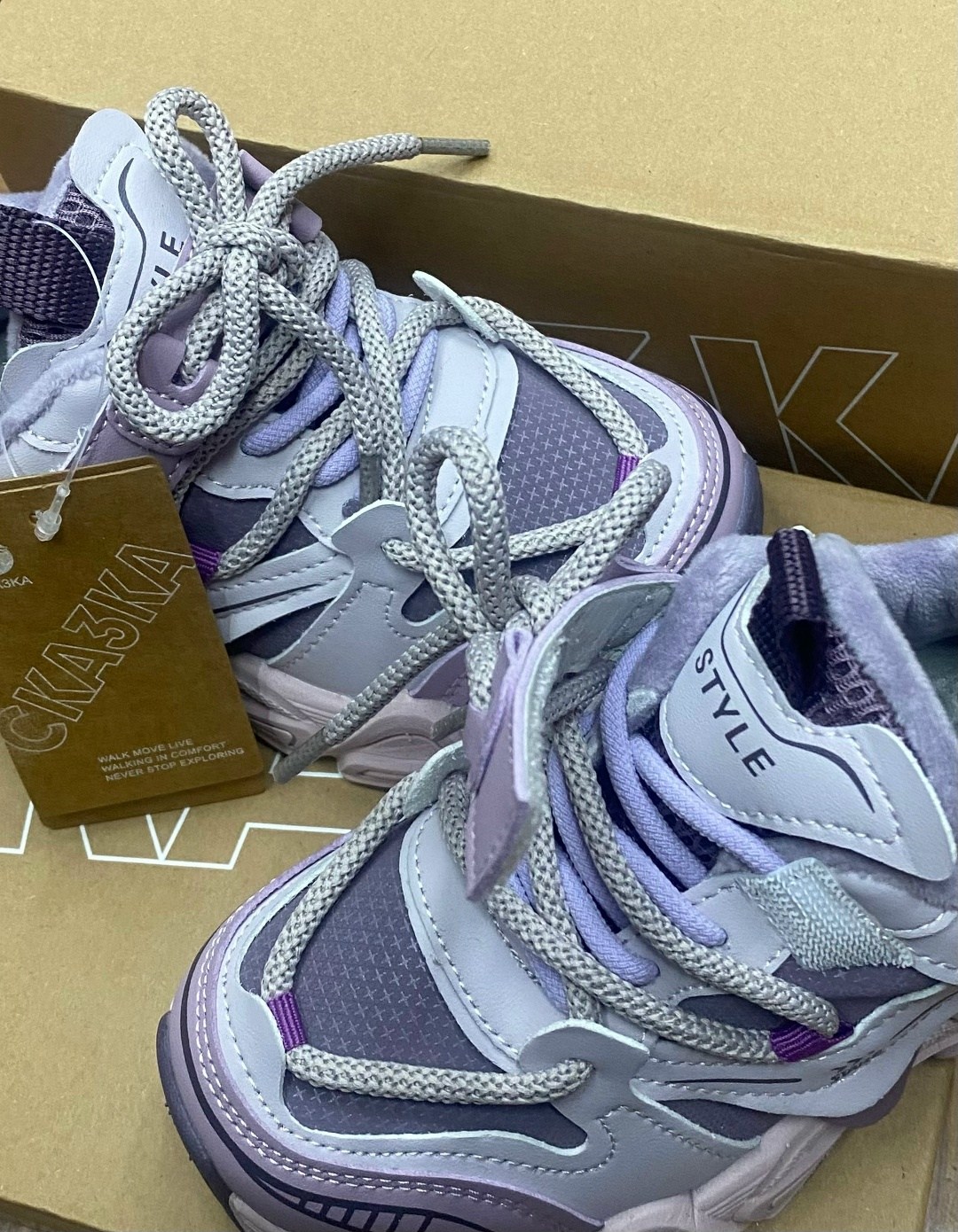 кроссовки,кроссовки для девочек,,детские кроссовки,спортивная