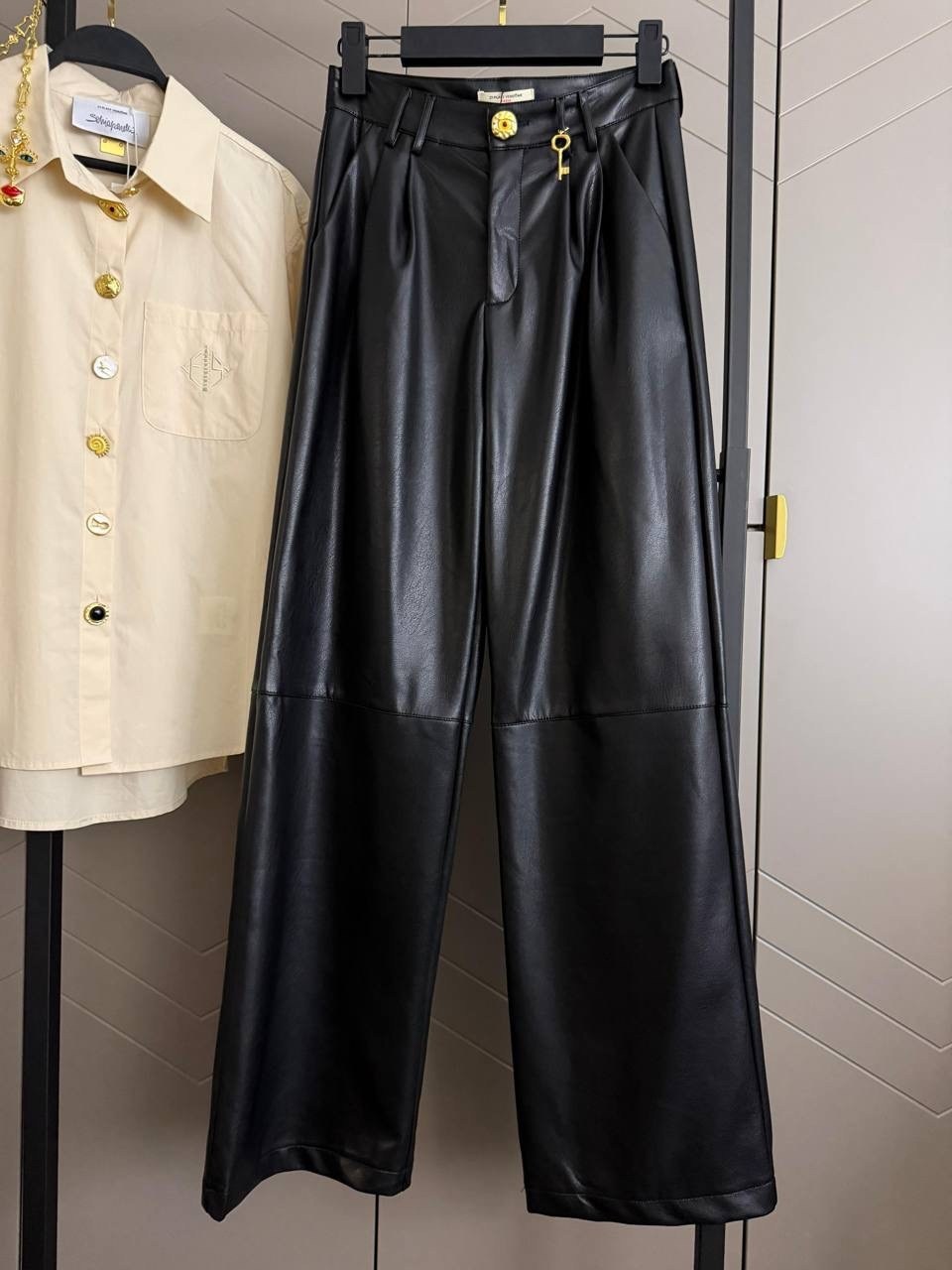 брюки кожаные,брюки женские кожаные,кожаные штаны,прямые брюки из экокожи,брюки женские из экокожи