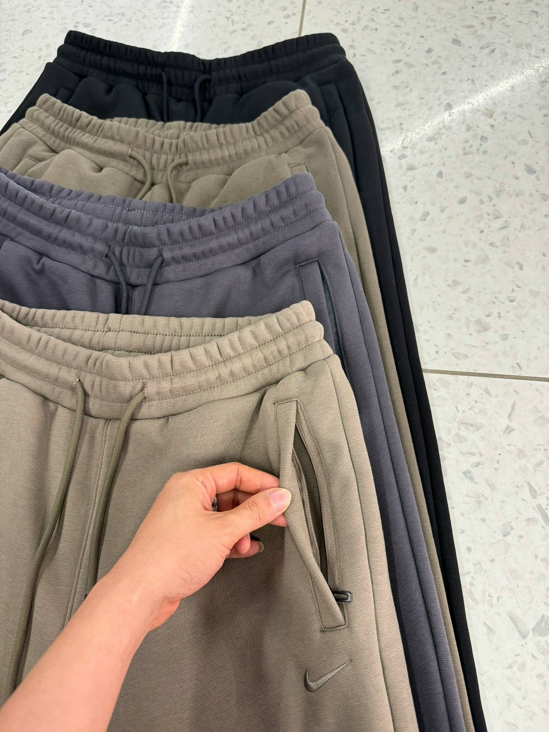 спортивные штаны на флисе,штаны спортивные,брюки спортивные,спортивные брюки на флисе,мужские спортивные брюки