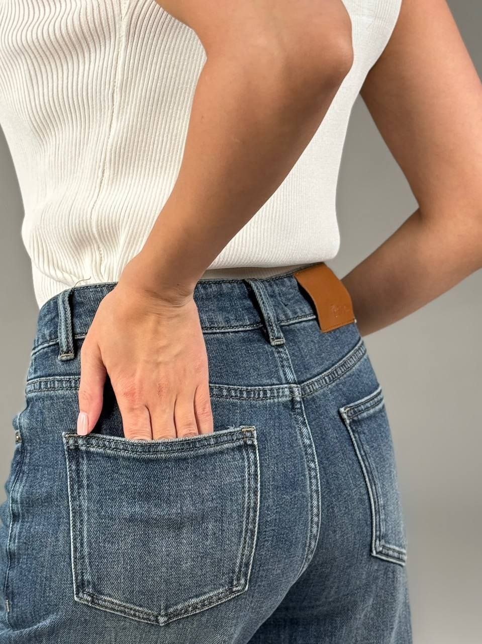 широкие джинсы,женские джинсы,женские широкие джинсы,джинсовые брюки,расклешенные джинсы