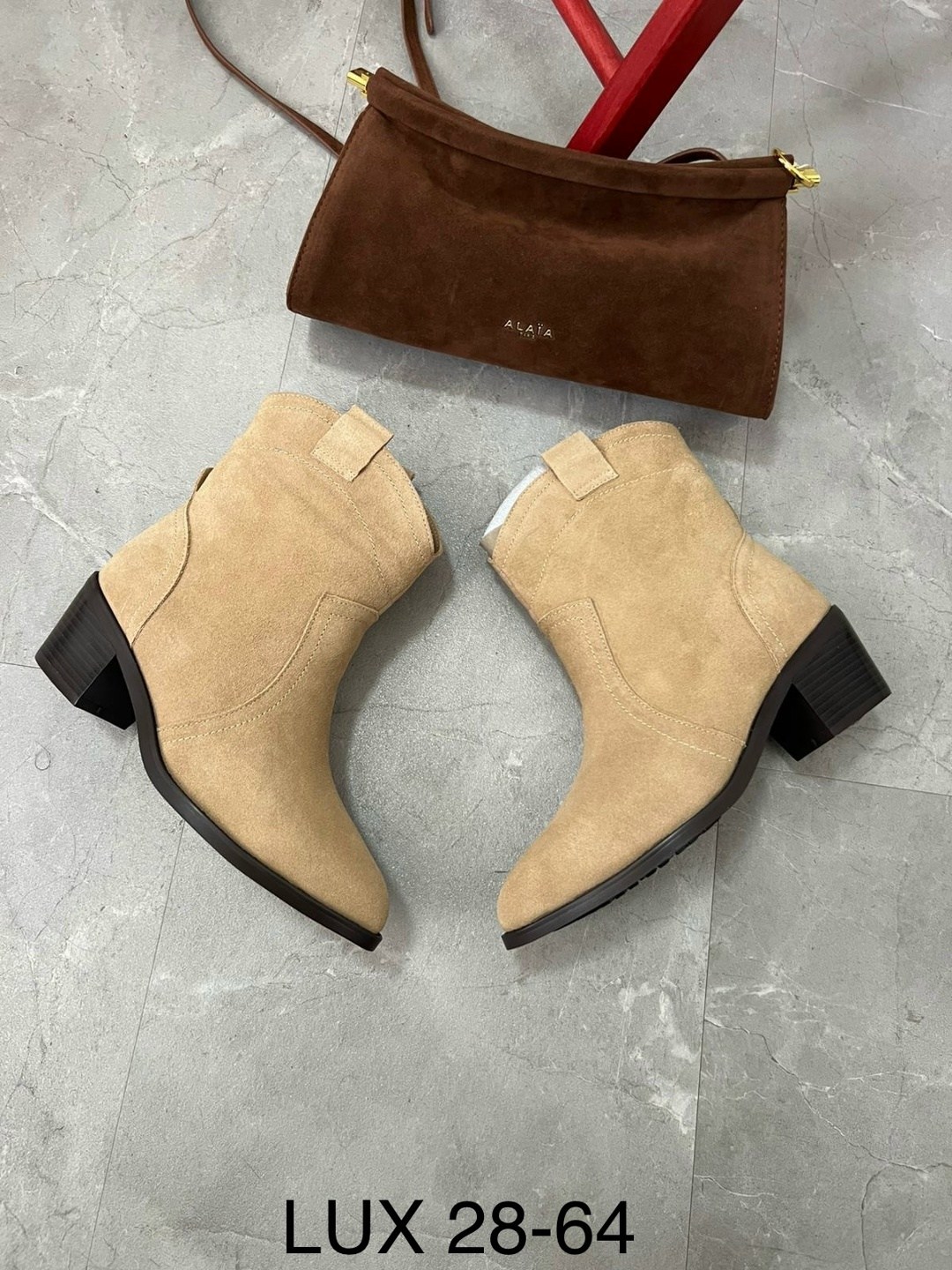 ,замшевые казаки,казаки женские,бежевые замшевые ботильоны,полусапоги казаки