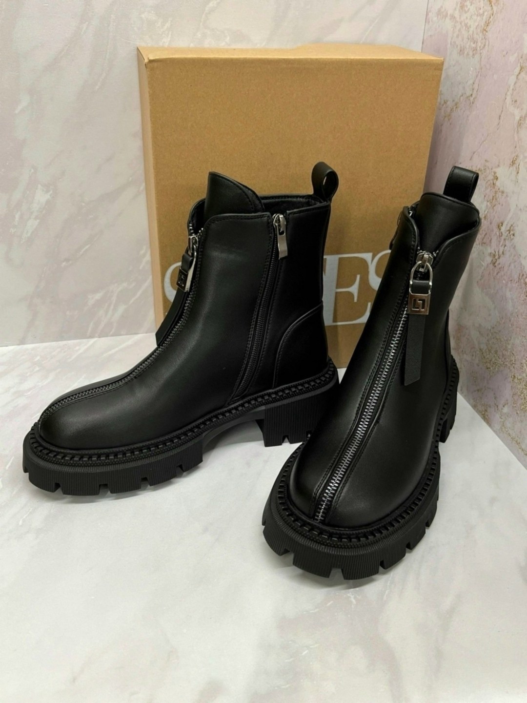 ,женские ботинки,женская ,модные ботинки,обуви