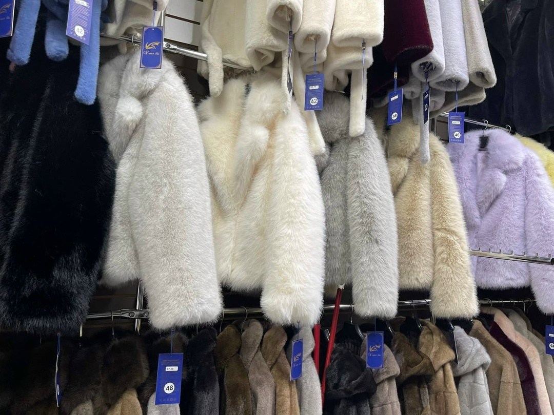 шуба меховая,мех песец,меховые изделия,шубка,меховые шкуры цветные