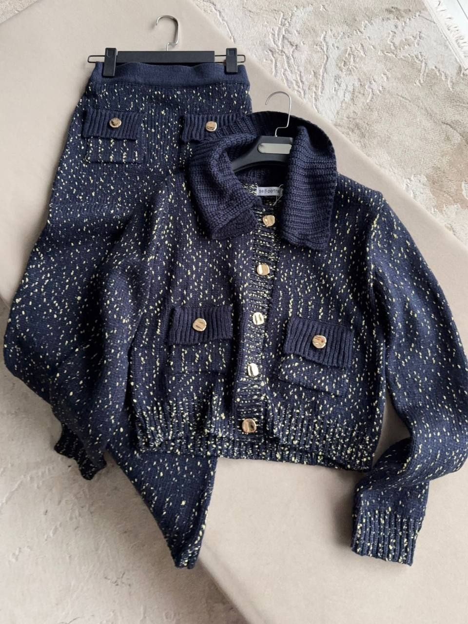 синий твидовый жакет,женский твидовый костюм,твидовые костюмы,твидовый костюм с юбкой,пиджак твидовый