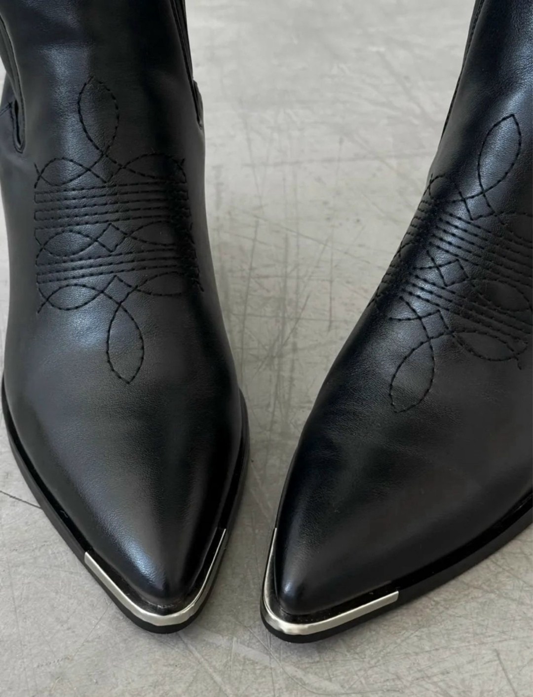 ,сапоги фенди казаки,ботильоны женские,стильные ботильоны,сапоги казаки женские