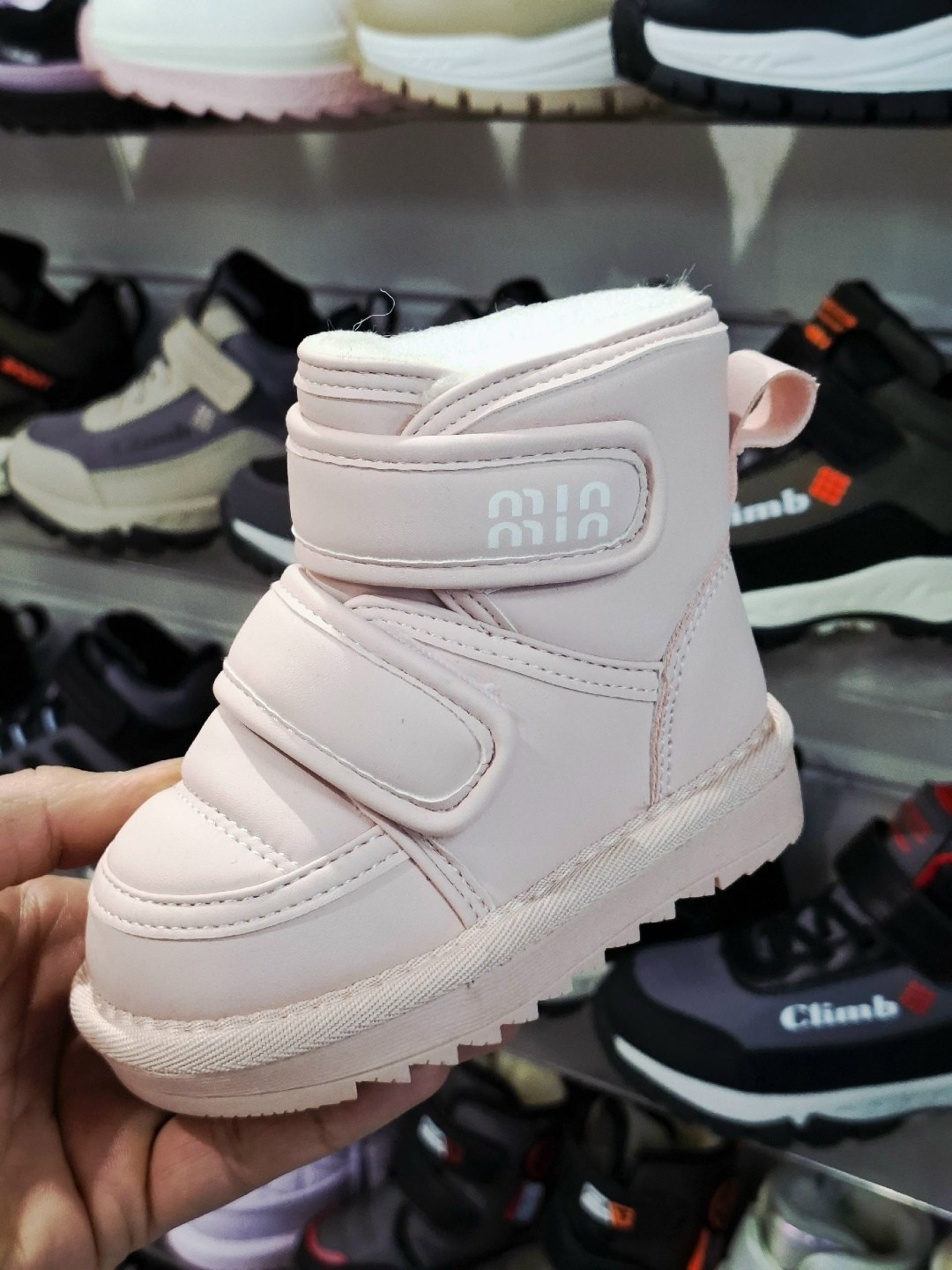 детская ,,детские дутики,зимняя ,дутики женские