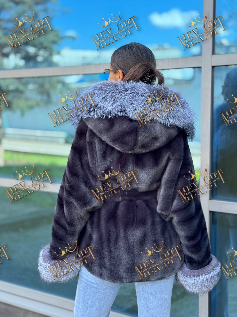 мех чернобурка,женская шуба,шубка,шуба норковая с капюшоном,мех песец