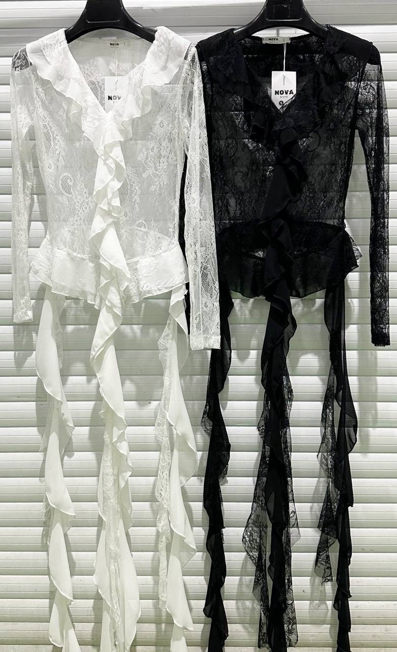 блузка с кружевами,блузка женская,джинсы стильные,топ с рюшами