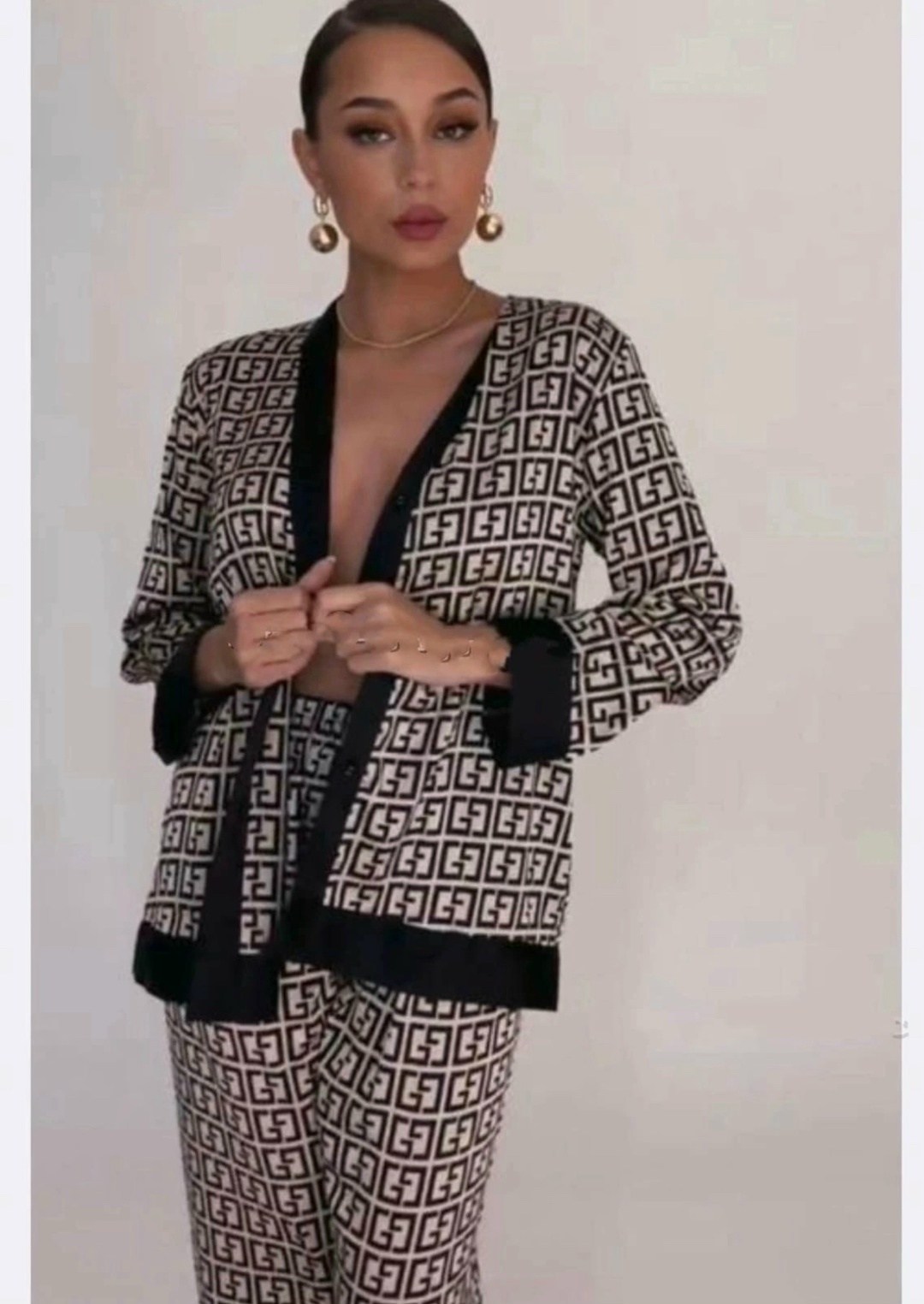 пижама шелковая фенди,пижамы женские 2025 модные,женские пижамные комплекты,пижама  для дома,модная пижама