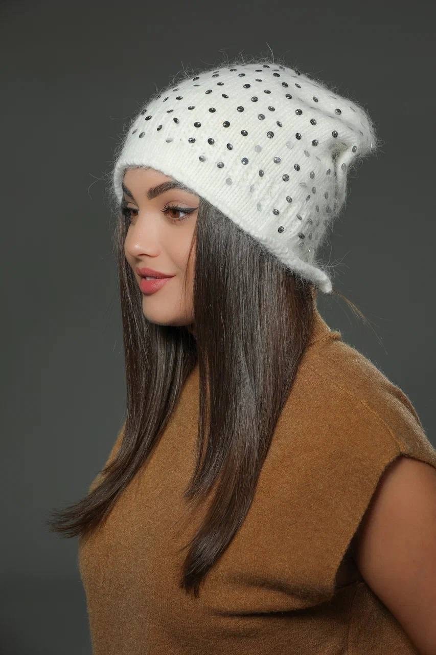 чепчик с пайетками,шапочка вязаная,капор с пайетками,шапка с пайетками,шапка чепчик с пайетками