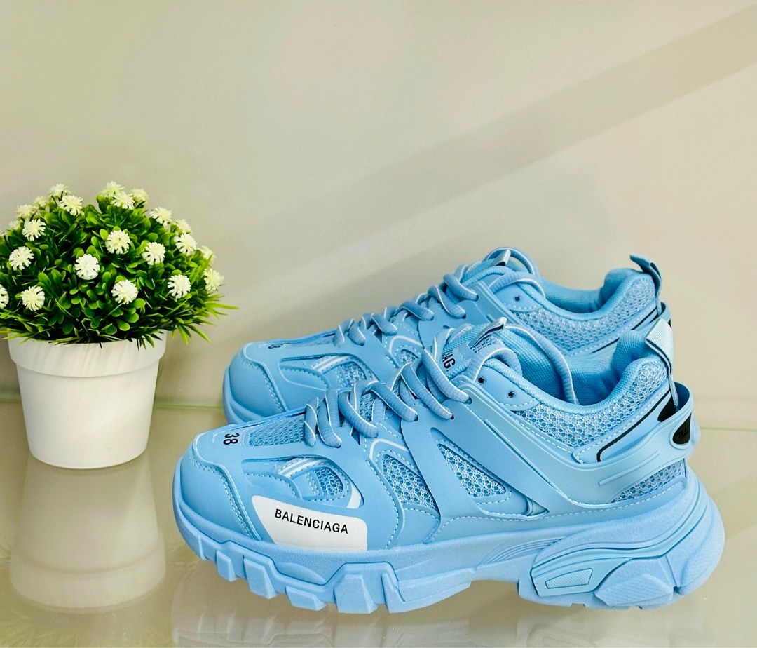 кроссовки женские balenciaga,кроссовки balenciaga track balenciaga,кроссовки balenciaga track,кроссовки balenciaga,balenciaga track голубые