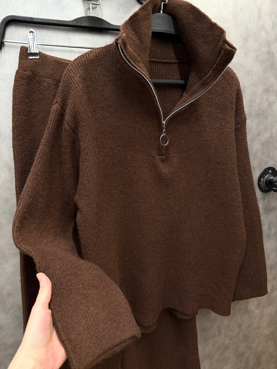 женский вязаный костюм,трикотажные костюмы,женский комплект из свитера,костюмы брючные,вязаные костюмы