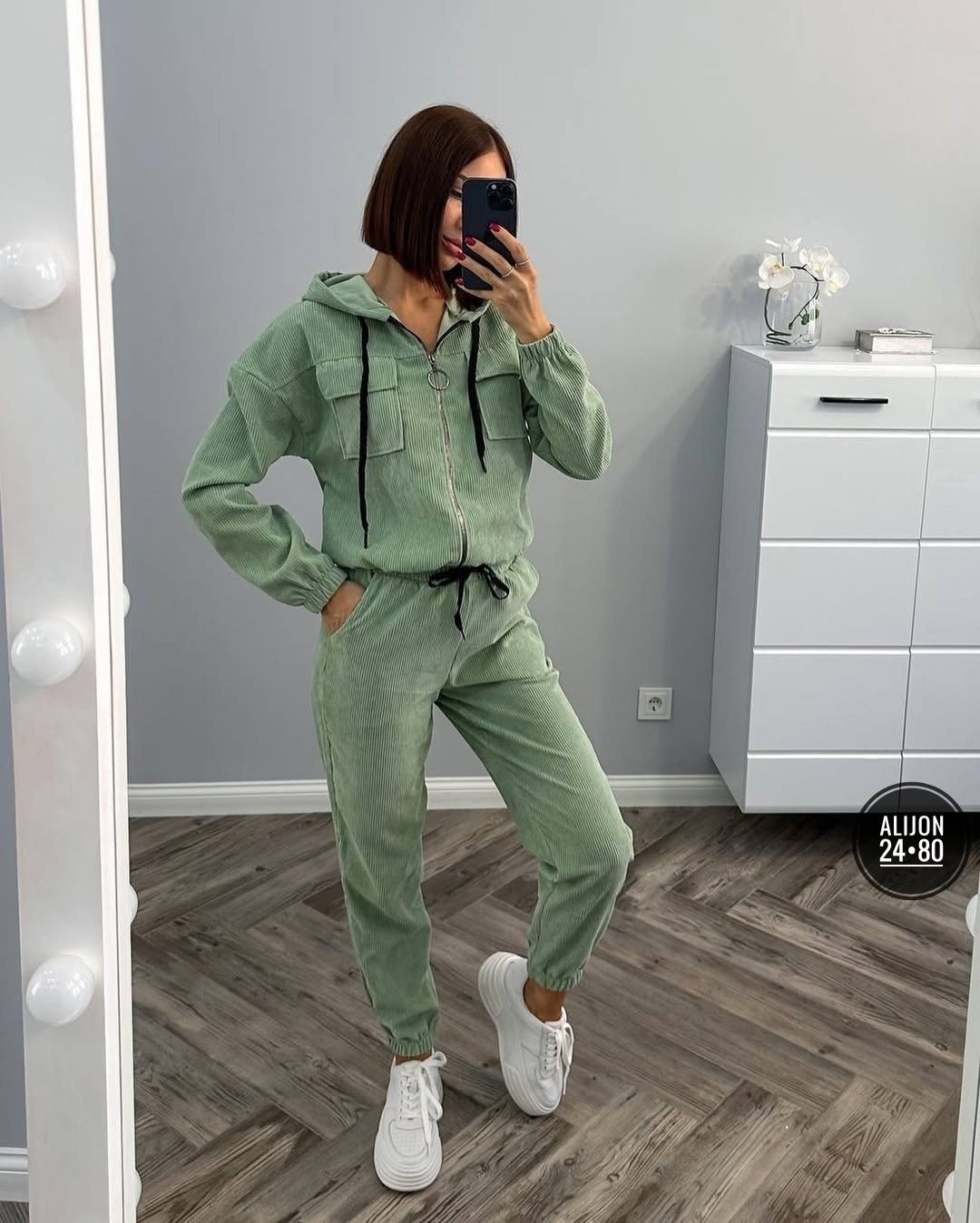 костюм повседневный,костюм двойка вельвет,вельветовый костюм ,костюм модный,вельветовые костюмы