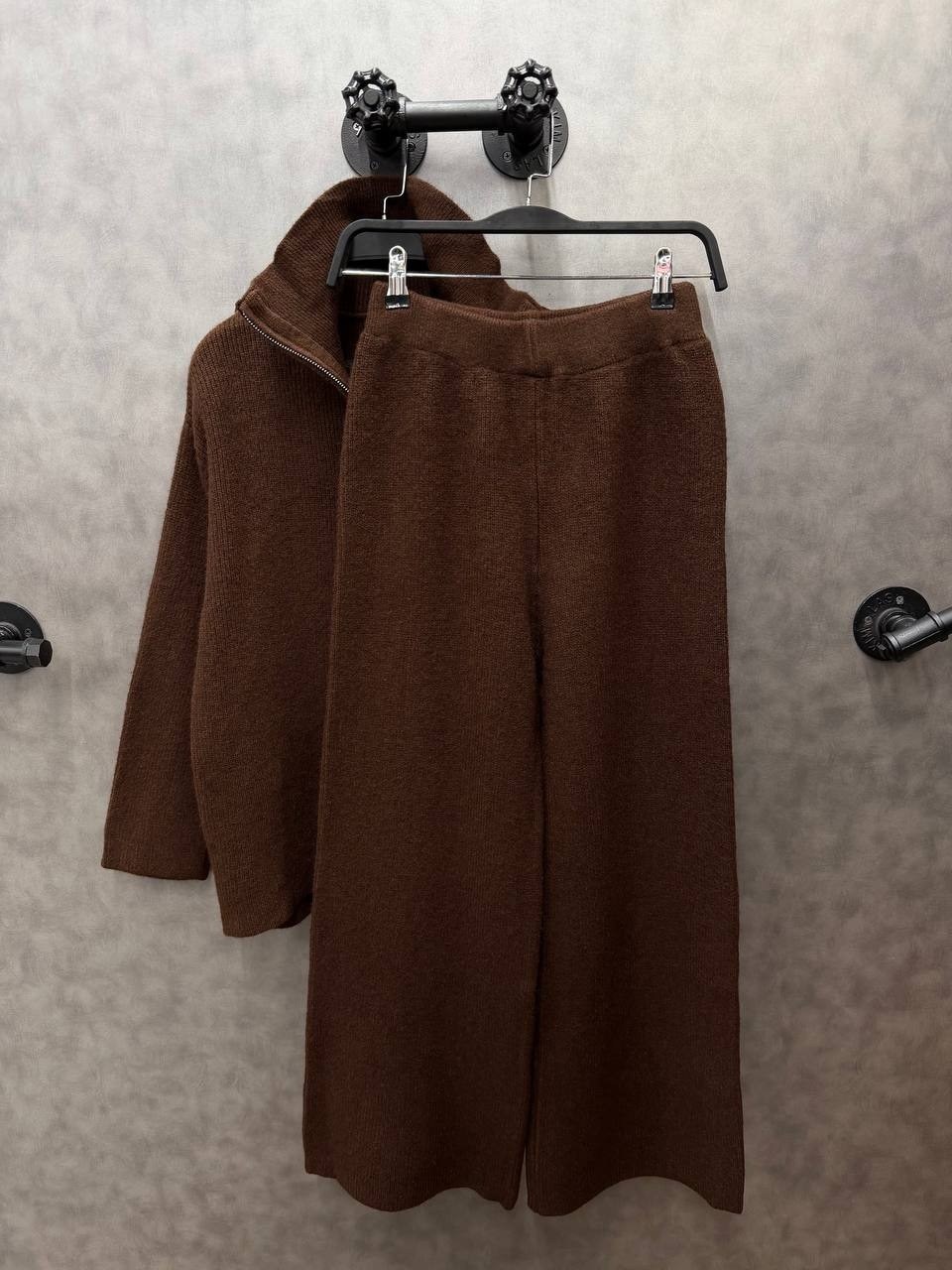 женский вязаный костюм,трикотажные костюмы,женский комплект из свитера,костюмы брючные,вязаные костюмы