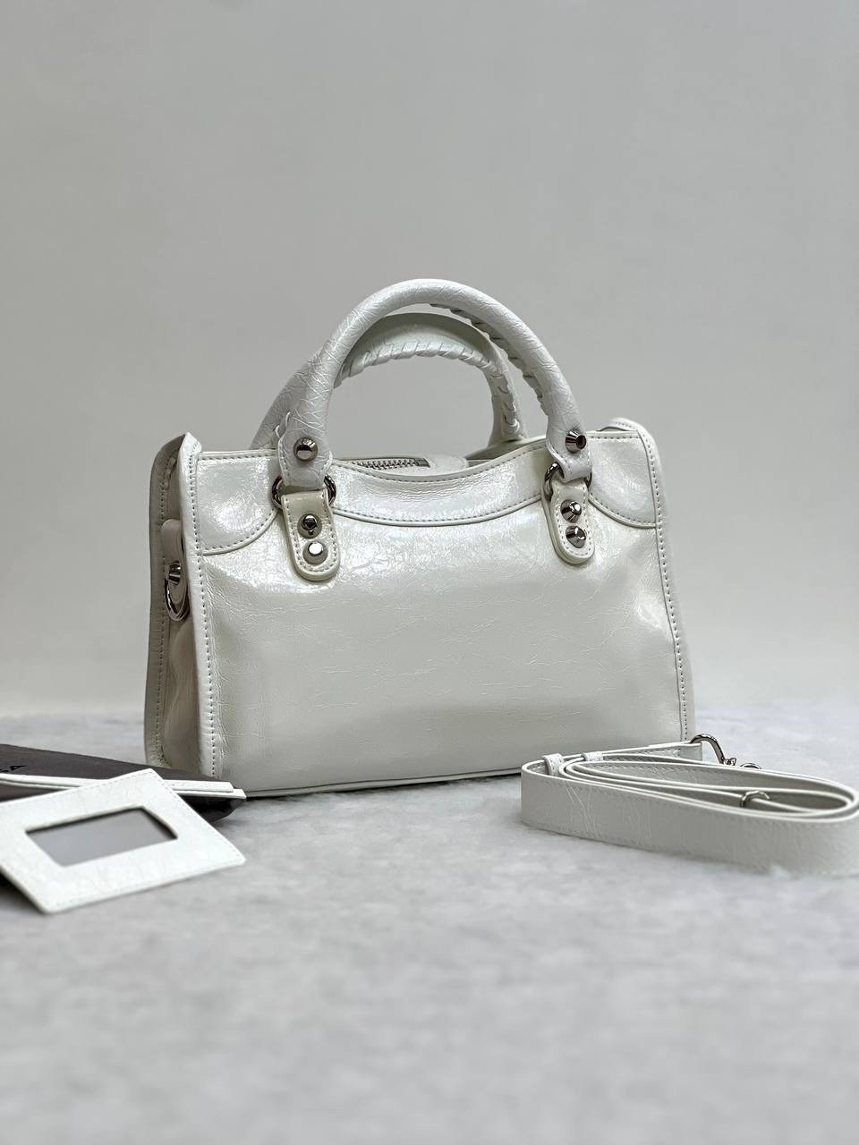 сумка баленсиага серебряная,сумки,сумки balenciaga,сумка баленсиага серая,баленсиага кристобаль