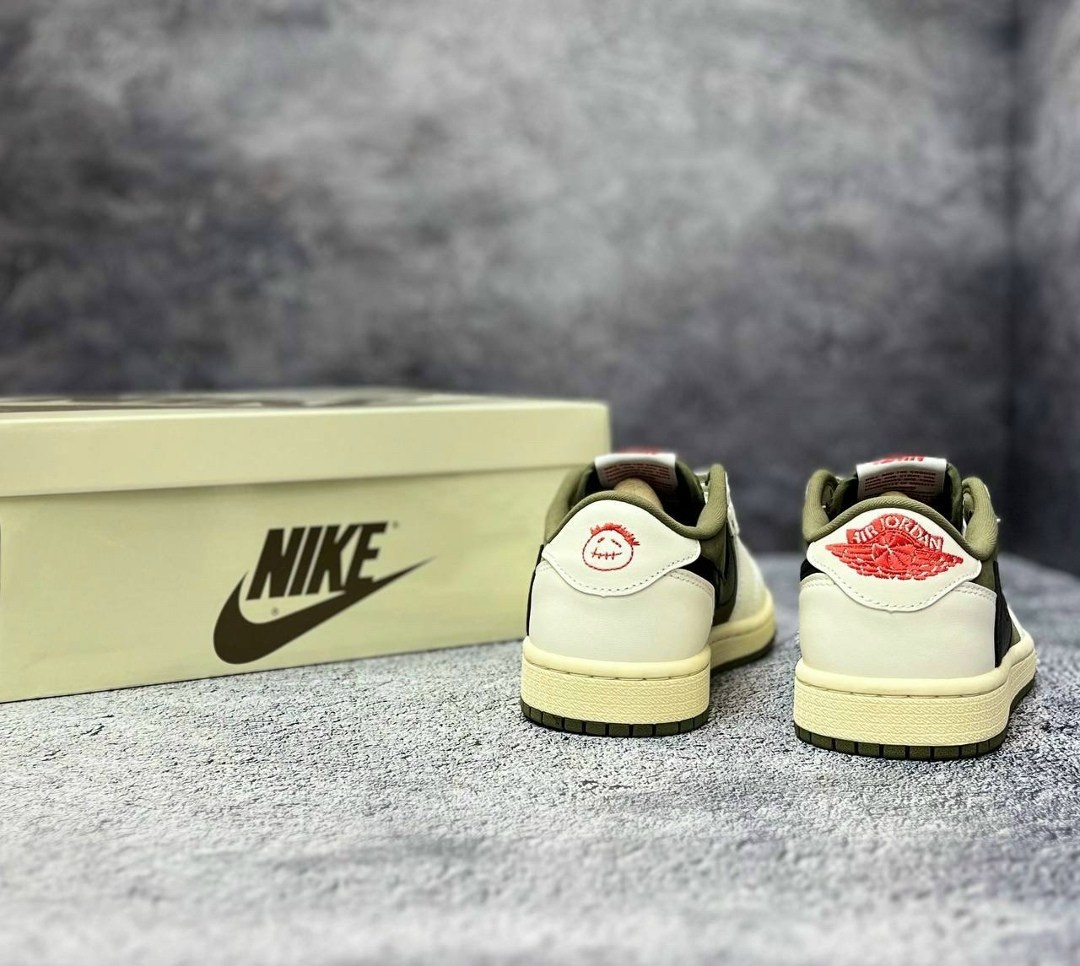 nike air jordan 1 low travis scott,air jordan 1 low travis scott,кроссовки nike air jordan 1 low travis scott,nike air jordan 1 low travis scott reverse mocha,кроссовки travis scott x air jordan 1 low