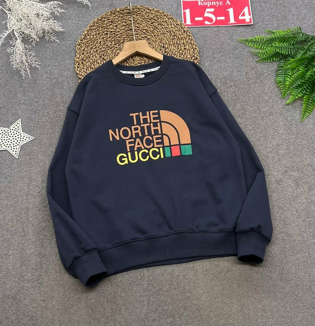 мальчик с книгами,дети книги,читающий мальчик,дети читают книги,подростки в библиотеке