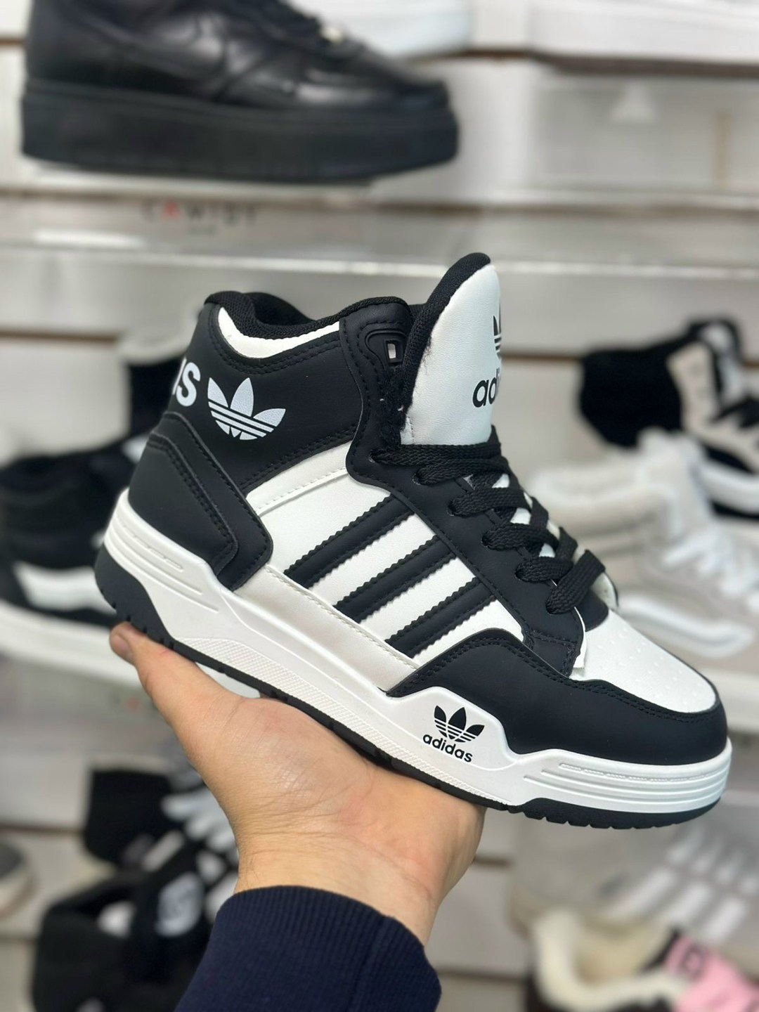 кроссовки зимние adidas,кроссовки adidas зимние высокие с мехом adidas,высокие кроссовки адидас женские,кроссовки adidas,adidas кроссовки женские