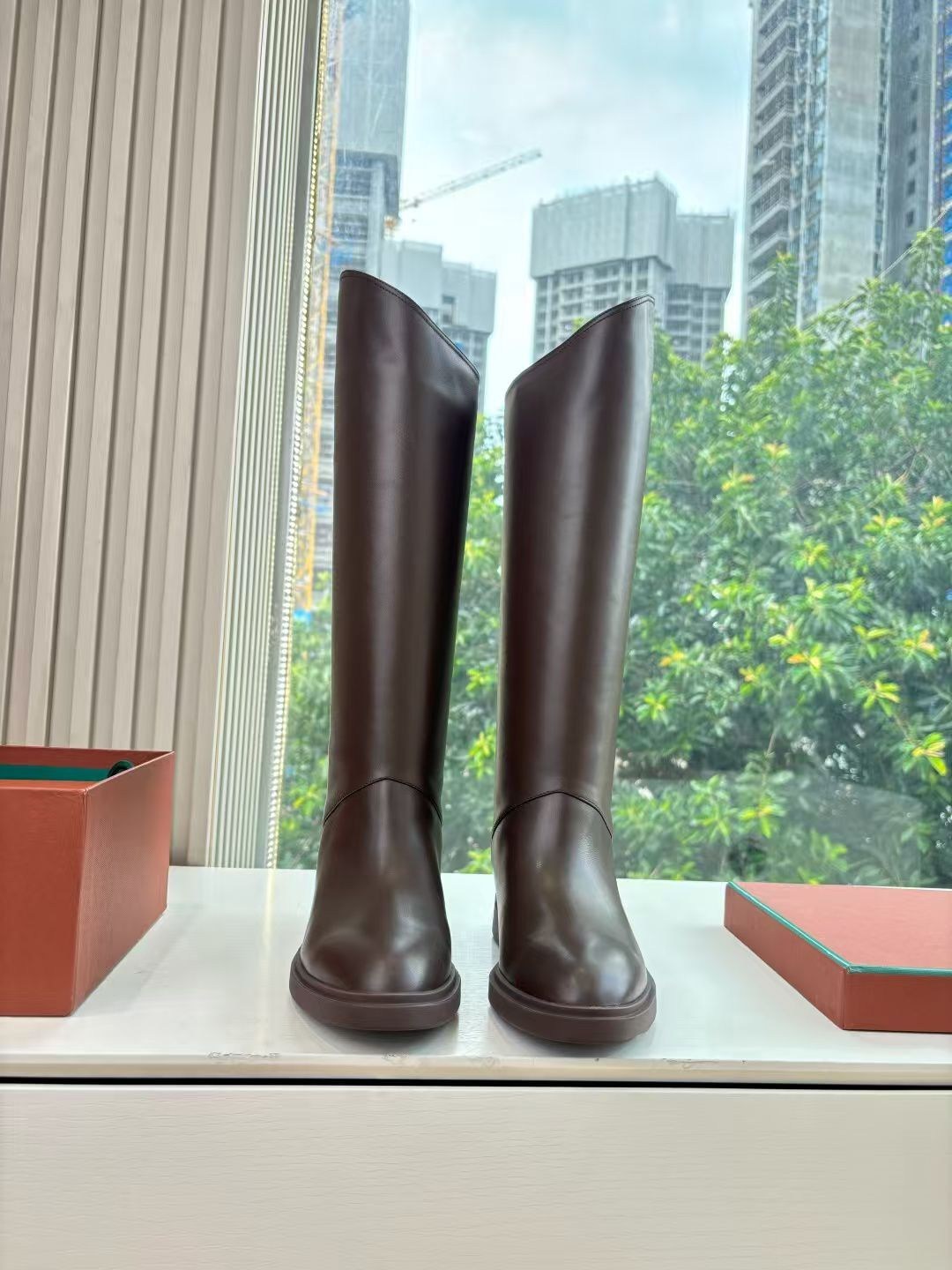 женские сапоги,сапоги высокие,,модные сапоги,стильные сапоги