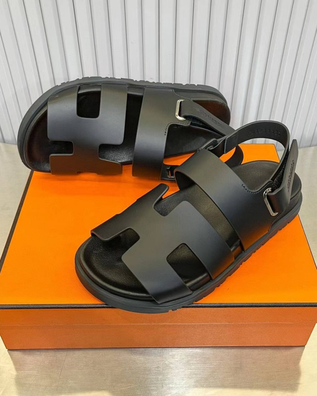 мужские стили,стиль тихая роскошь в одежде для мужчин,тихая роскошь стиль мужской,стиль quiet luxury мужской,мужские наряды