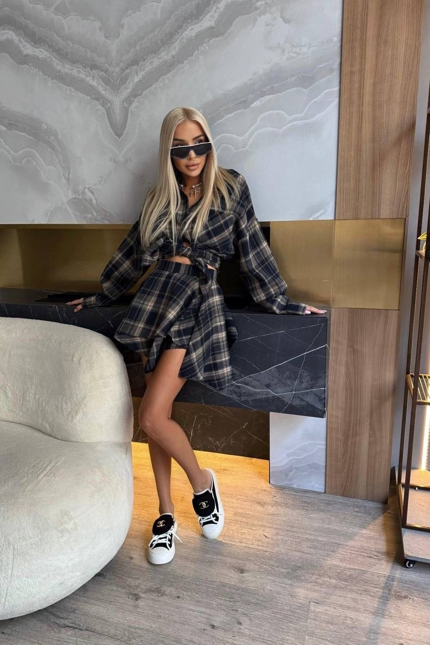 модная ,костюм в клетку,костюм с юбкой и рубашкой,стильное