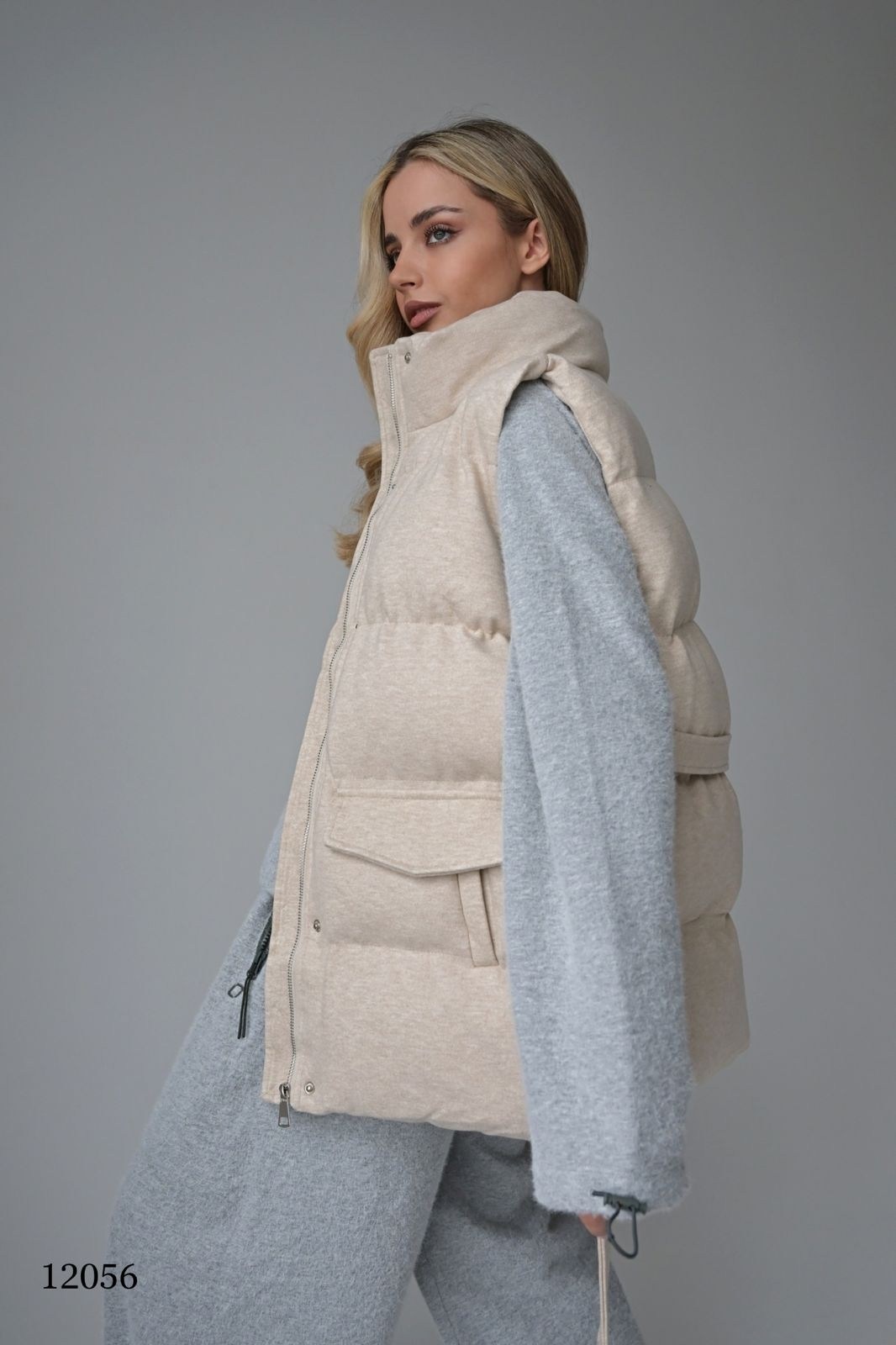 серая жилетка,женская жилетка,стильная жилетка,жилет,жилет женский