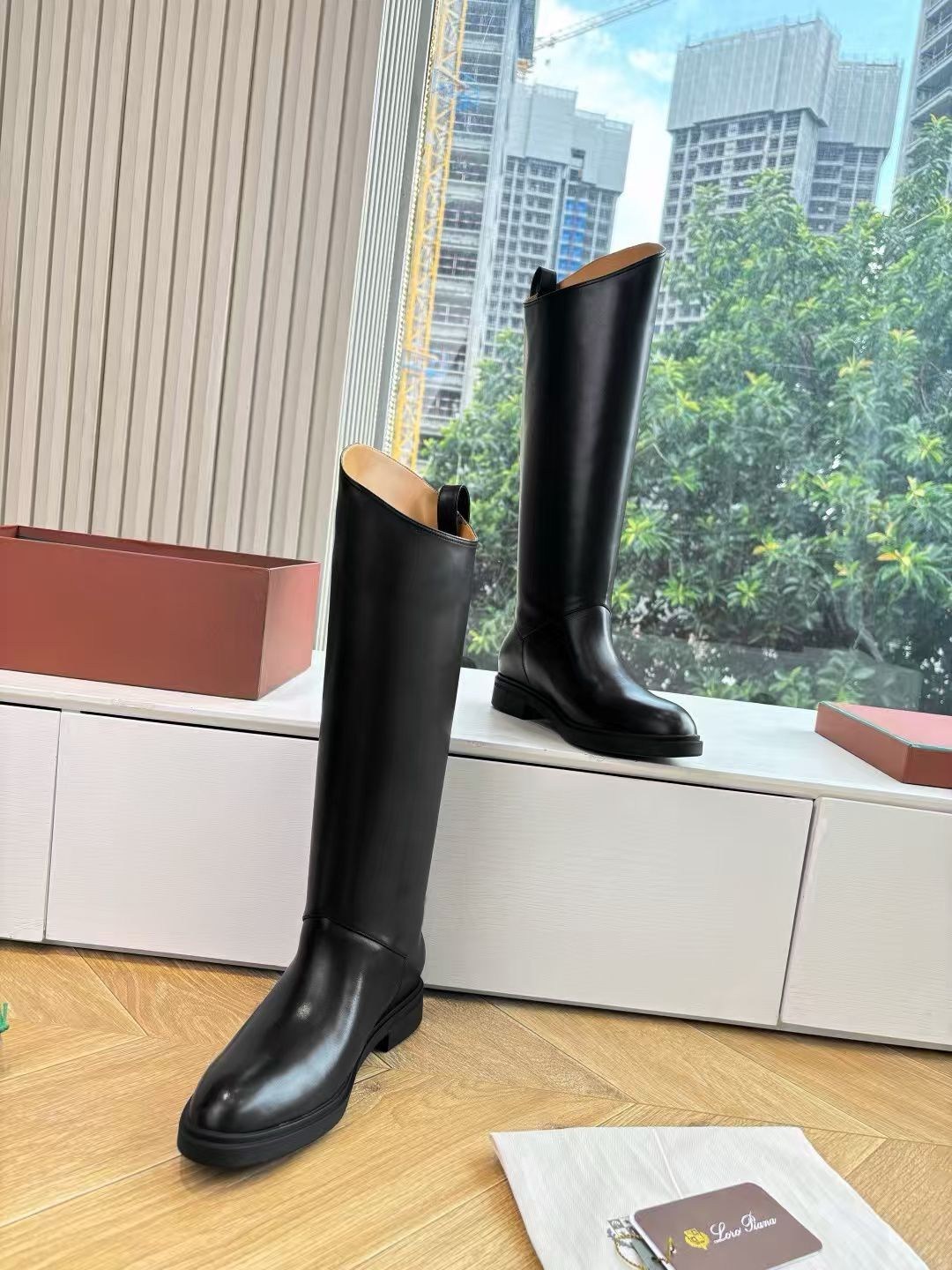 женские сапоги,,сапоги hermes,модные сапоги,кожаные сапоги