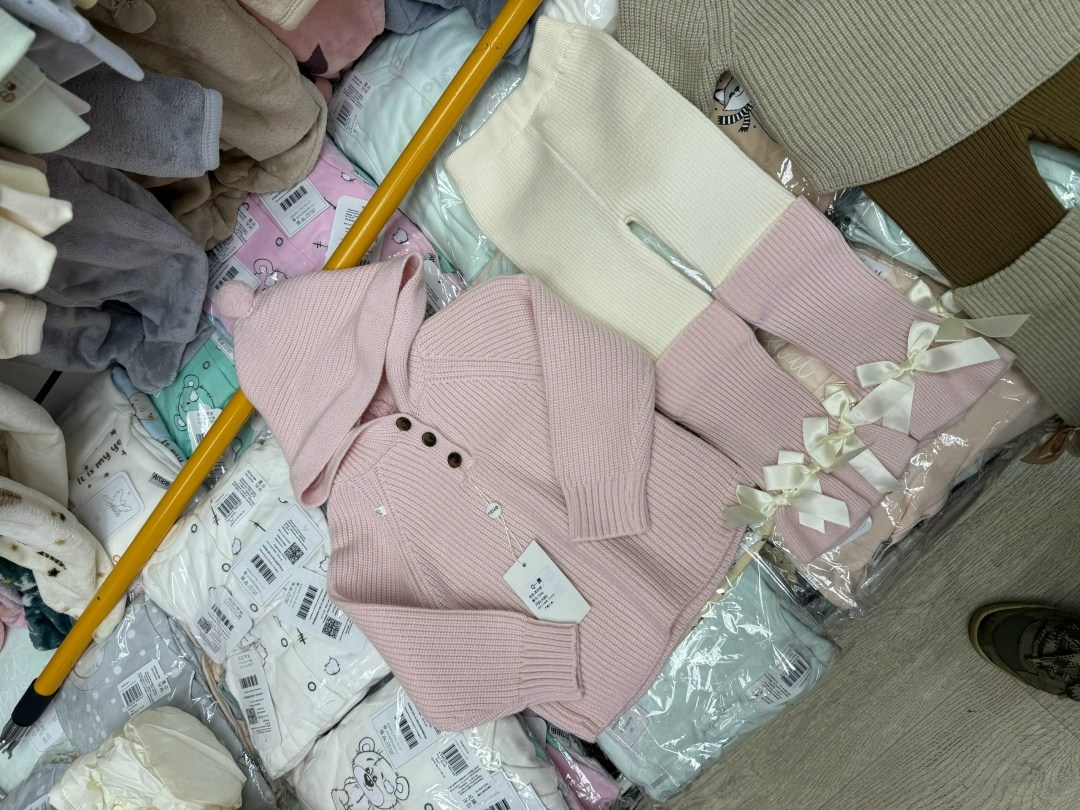 вязаные костюмы,детский вязаный костюм,детский вязаный комплект,детский вязаный костюмчик,вязаные комплекты