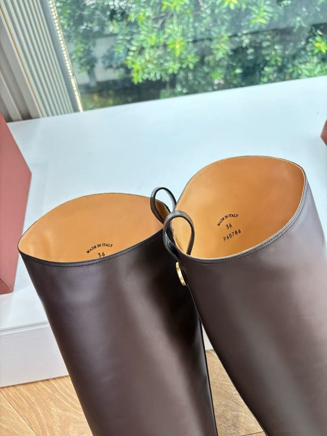 женские сапоги,сапоги высокие,,модные сапоги,стильные сапоги